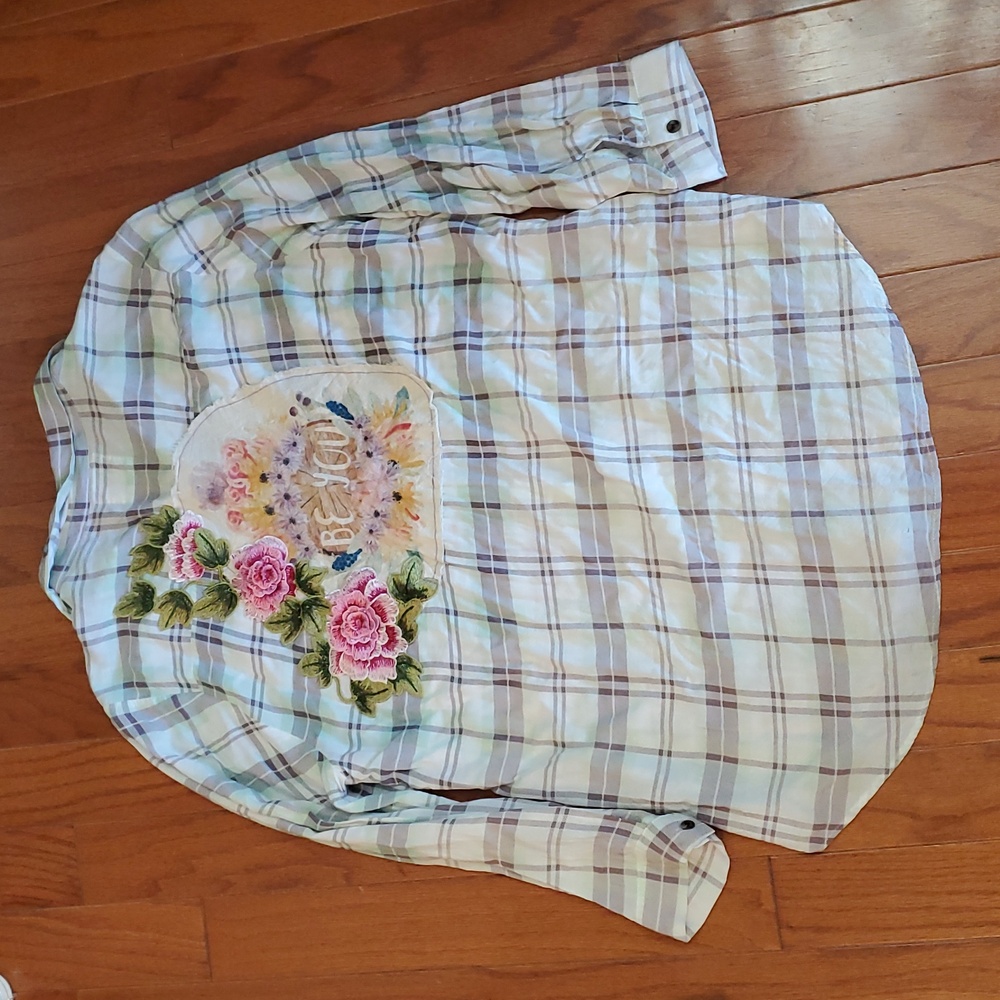 Boho Jane Plaid Button down top Size Medium
